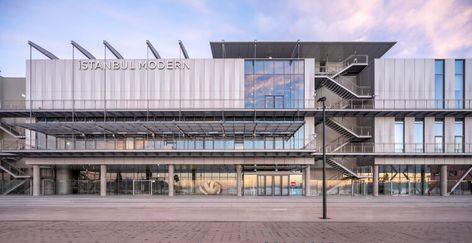 Istanbul Modern Museum / Renzo Piano Building Workshop + Arup | ArchDaily Concrete Column Design, Modern Museum, Building Workshop, Concrete Column, Column Design, Renzo Piano, Cultural Architecture, New Museum, Architecture Office