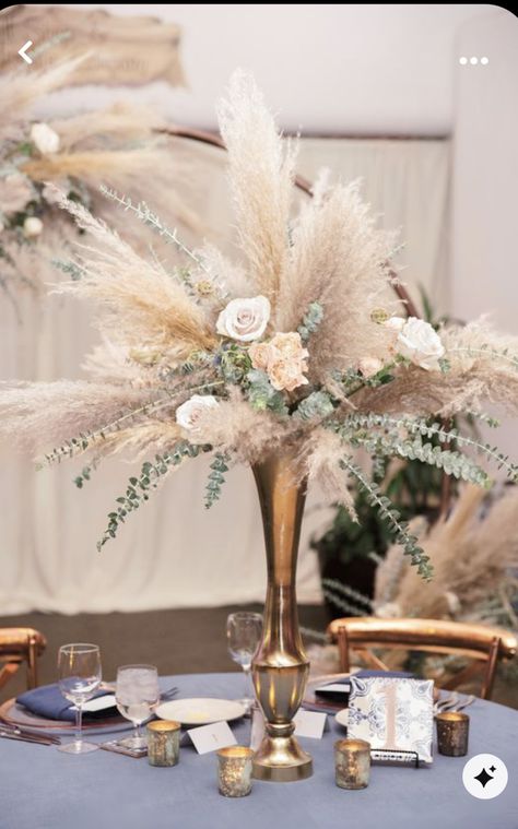 Party Color Ideas, Simple Wedding Theme Ideas, Simple Wedding Theme, Green And Gold Party, Pretty Wedding Centerpieces, Desert Love, Designer Showroom, Copper Decoration, Wedding Arizona