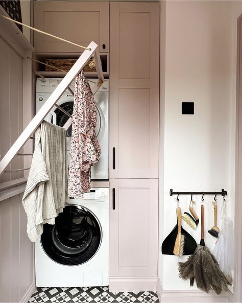 Small Laundry Room Ideas: 23 Stunning Space Saving Ideas 23 Utility Room Ideas Small, Stacked Laundry Room Ideas, Stacked Laundry, Pink Laundry Rooms, Small Utility Room, Utility Room Designs, Small Laundry Room Ideas, Stacked Laundry Room, Laundry Room Ideas Small Space