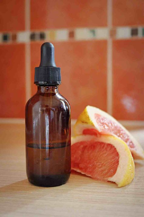 Grapefruit Oil Benefits, Hand Lotion Recipe, Grapefruit Uses, Distilling Equipment, Grapefruit Peel, Grapefruit Recipes, Essential Oil Extraction, Diy Essential Oil Recipes, Homemade Soda