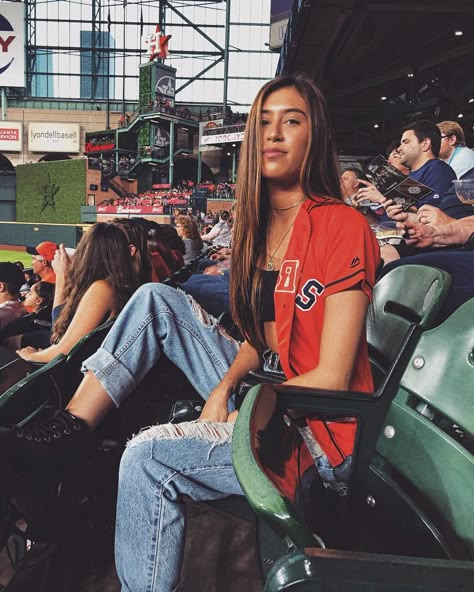 Oversized Baseball Jersey, Red Sox Outfit, Baseball Jersey Outfit Women, Baseball Jersey Outfit, Baseball Jersey Women, Game Outfit, Sock Outfits, Baseball Jersey Shirt, Baseball Outfit