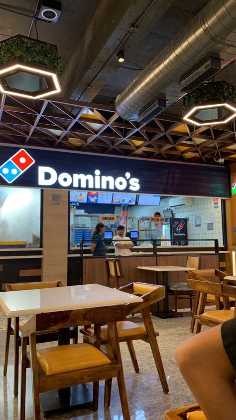 #domino’s #restaurant Pizza Dominos, Starbucks Pictures, Domino’s Pizza, Domino's Pizza, Streak Ideas, Dominos Pizza, Snap Streak, Food Court, School Project