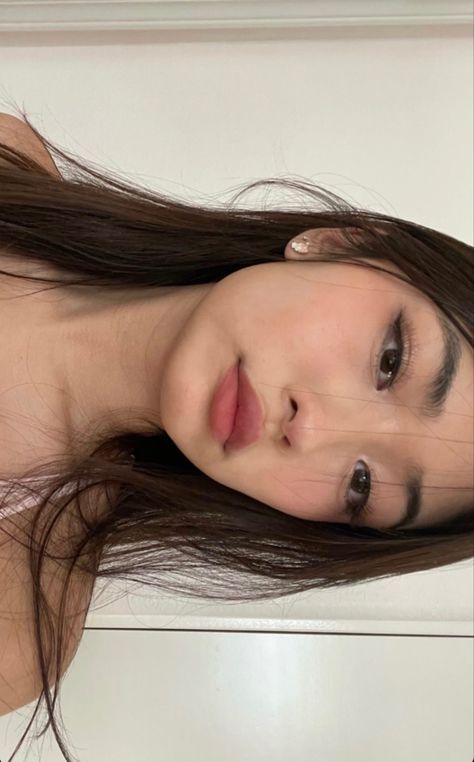 Makeup Ala Korea, Makeup Asia, Korean Makeup Look, Tanned Makeup, Soft Makeup Looks, Dewy Makeup, Ethereal Makeup, Cute Makeup Looks, Asian Eye Makeup