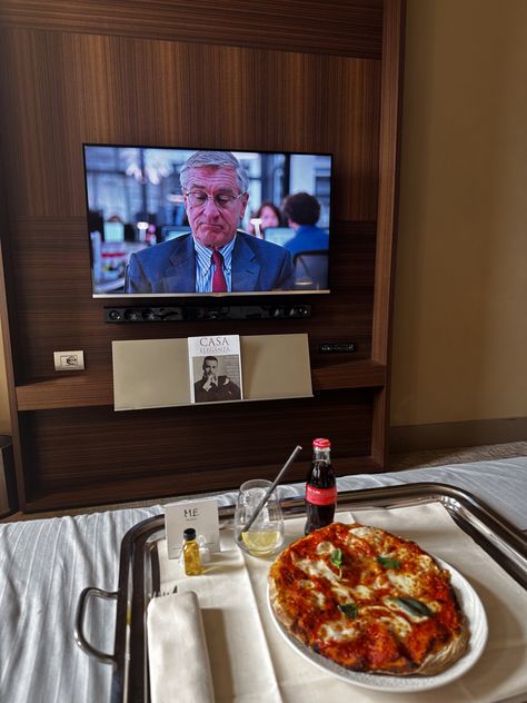 Italy | Room Service | The Intern | Robert Dinero | Me Milan Il Dica | Pizza | Hotels in Milan Best Hotels In Milan, The Intern, Milan Hotel, Hotel Breakfast, Margherita Pizza, Green House, Hotel Room, Room Service, Hotels Room