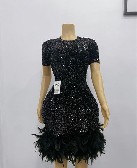 Classic Outfit Women, Short Dinner Gowns, Classy Birthday Outfits, Short Dinner Gowns Classy, Sequence Gown Styles, Dinner Gowns Classy, African Women Fashion, Black Sequins Dress, Birthday Gown