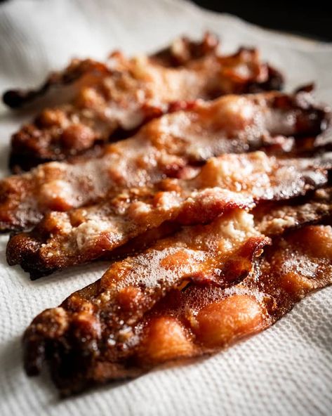 Bacon With Flour, Oven Bacon, Cooks Kitchen, Bacon Waffles, Oven Baked Bacon, Bacon Dip, Bacon In The Oven, Breakfast Eggs, Bacon Recipe