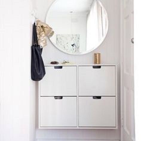 Ikea STALL shoe cabinet hack. Wall mounting without legs. Small Entryway Bench, Minimalist Entryway, Wall Mounted Shoe Storage, Hallway Shoe Storage, Ikea Australia, Ikea Shoe, Entryway Cabinet, Entryway Shoe Storage, Small Entryways