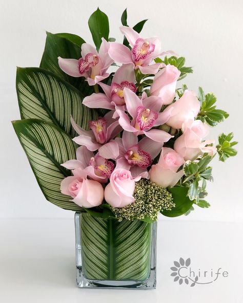 Spring Flower Arrangements Centerpieces, Luxury Flower Arrangement, Pink Flower Arrangements, Orchid Flower Arrangements, Floral Art Arrangements, Tropical Floral Arrangements, Tropical Flower Arrangements, Rose Flower Arrangements, Spring Flower Arrangements