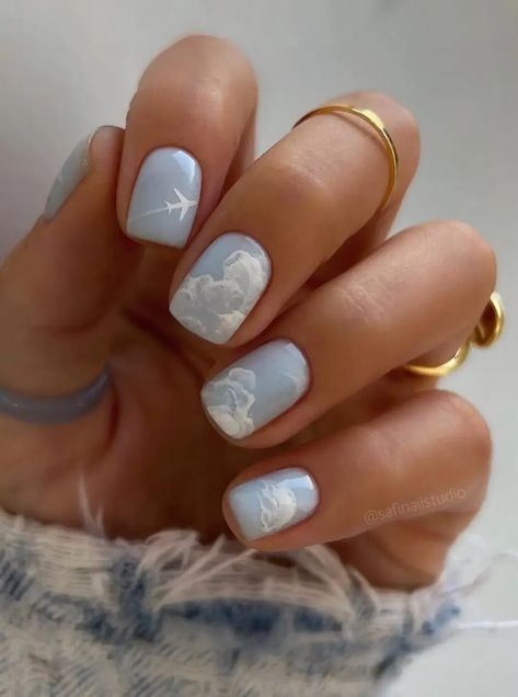 40 Cute Short Nail Designs That Are Practical For Everyday Wear Manicure 2022, Cute Short Nails, Sky Nails, Short Gel Nails, Smink Inspiration, Minimal Nails, Her Nails, Idea Design, 2022 Trends