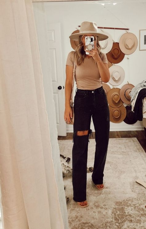 leanncaves on LTK Southern Cute Outfits, Trendy Casual Winter Outfits, Outfit Ideas Nashville Spring, Fall Outfit Nashville, Milenial Outfit Fashion 2023, Cute Outfit Ideas 2023, Turtle Neck No Sleeves Outfit, Casual Jeans Outfit 2023, Chic Trendy Outfits