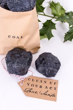 Make this lump of coal soap for that person who made it onto the naughty list this year. #DIY #gift #holidays #Christmas #soap #DIYGift Diy Coal For Christmas, Christmas Bath Products, Christmas Soap Ideas, Crochet Home Decor Ideas, Homemade Stocking Stuffers, Shampoo Alternative, Lump Of Coal, Cookie Kits, Christmas Coal