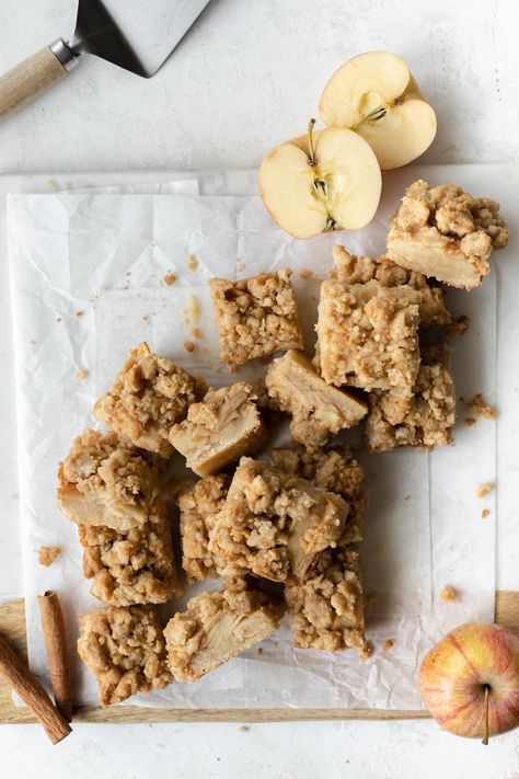 Fresh Bean Bakery, Brown Butter Shortbread, Butter Shortbread, Apple Pie Bars, Pie Bar Recipes, Apple Bars, Shortbread Crust, Pie Bars, No Bake Bars