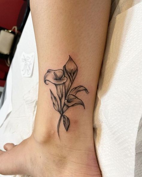 Calla Lilies Tattoo, Tiger Lily Tattoo, Calla Lily Tattoo, Lilies Tattoo, Lilly Flower Tattoo, Tiger Lily Tattoos, Lillies Tattoo, Lily Tattoo Design, Lily Flower Tattoos