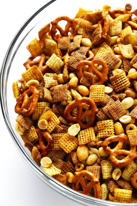 Bold Chex Mix Recipe, Homemade Chex Mix Recipe, Homemade Chex Mix, Chex Mix Recipe, Zesty Sauce, Chex Mix Recipes, Snack Mixes, Gimme Some Oven, Snack Mix Recipes