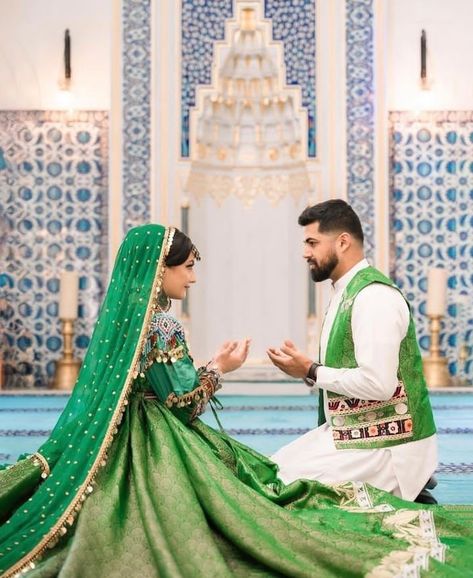 Afghan Bride Dresses, Green Afghan Dress, Afghan Cartoon, Afghan Engagement, Afghan Nikkah, Nikkah Photos, Afghan Bride, Afghani Culture, Wedding Afghan