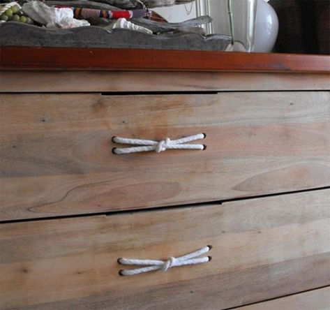 10 Knobs You Can Make Yourself | Life Your Way Drawer Pulls Diy, Details Furniture, Draw Handles, Diy Knobs, Deco Marine, Rope Pulls, Diy Drawers, Deco Nature, Fancy Design