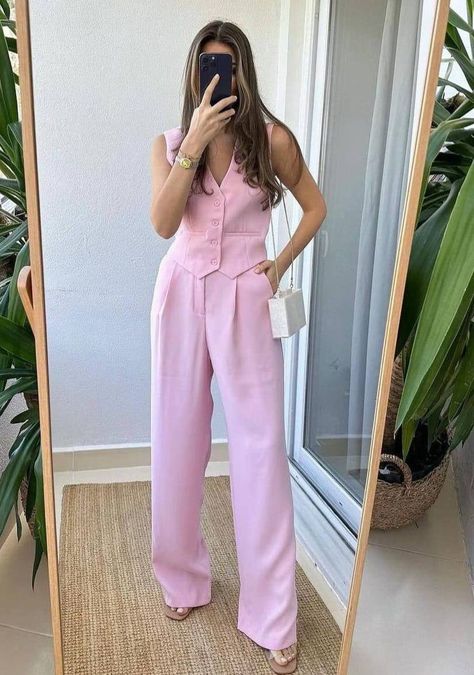 Pink Brunch Outfit, New Look Fashion, Pink Fits, Winter Fits, Pink Outfit, Pink Outfits, Just Girl Things, Petite Fashion, Retro Outfits