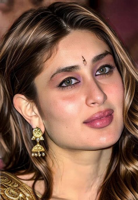 #kareenakapoorkhan Kareena Kapoor Face, Kareena Kapoor 90s, Shreya Saran Hot, Karina Kapoor, Indian Makeup Looks, Poonam Dhillon, Kareena Kapoor Photos, Kareena Kapoor Pics, Rani Mukherjee