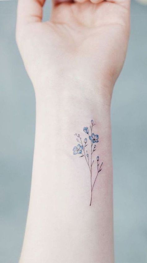 Nature, love, and peace are three simple words that mean a lot, but they can also be captured in simple designs. Tattoo Diy, Tato Henna, Flower Wrist Tattoos, Watercolor Tattoo Flower, Small Watercolor, Shape Tattoo, Small Flower Tattoos, Cat Tattoos, Inspiration Tattoos