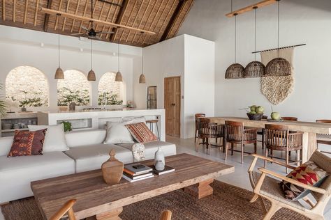 These Bali villas are more akin to a designer home than a traditional hotel – Vogue Australia Bali Style Interior Design, Bali Style Interior, Balinese Interior, Ruangan Studio, Bali Style Home, Bali Decor, Balinese Decor, Bali House, Bali Villa