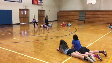 partners laying side by side all over the gym floor making the islands. one student starts as the tagger chasing his partner, if he tags partner the p... Pe Class Aesthetic, Gym Teacher Aesthetic, Pe Teacher Aesthetic, Gym Class Aesthetic, Physical Education Aesthetic, School Gym Aesthetic, Pe Games Middle School, Gym Class Games, Pe Classroom