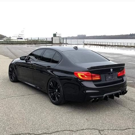 Bmw All Black, Cowboy Action Shooting, Black Bmw, Rich Cars, Dream Cars Bmw, Mens Toys, Dream Cars Jeep, Bmw Alpina, Bmw 7 Series