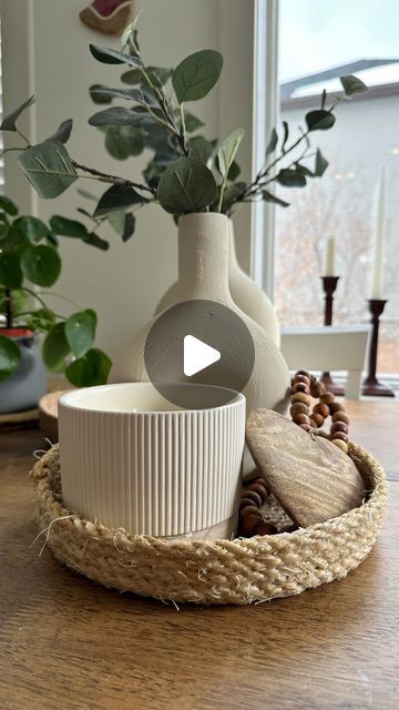 Dorota Kamilla Kwolek | furniture artist | tips& ideas on Instagram: "Rope tray decor step by step.   🌟Like, save and share🌟 this one, as that's exactly how I did the other tray.   Supplies I used 🤗  - old bucket, pot or whatever you want to use as a form   - plastic wrap to protect the form surface   - mat Mod Podge- you can use any other shin, but I like a mat one the most   -twisted sisal rope 3/8 in x 50 ft- I didn't use the entire rope on my tray   - for the jute tray, I used one and a half of jute rope 9 m-30’ long and about 5 millimetres wide, so that I would say medium-sized   STEPS  ✅ wrap your form in plastic wrap   ✅ apply a generous amount of Mod Podge so the rope will adsorb it from the wrap  ✅ create your tray, bowl, planter, or whatever shape you want   ✅ secure with pins Jute Basket Decor Ideas, Jute Planters, Jute Rope Bowl Diy, Jute Rope Crafts, Rope Tray Decor, Making A Basket Out Of Rope, How To Reshape Rope Basket, Macrame Bowls Rope Basket, Basket Decor Ideas