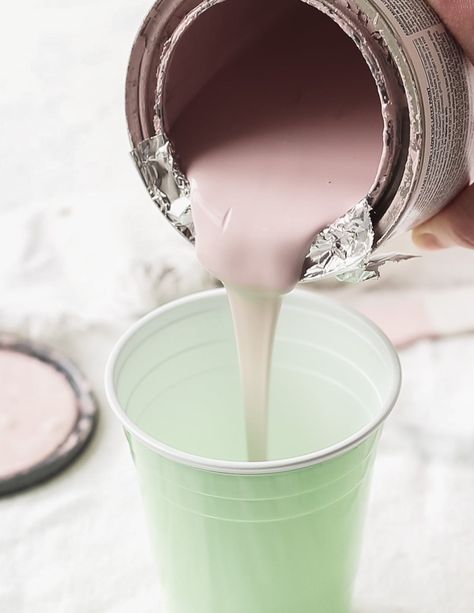 Sealing Chalk Paint, Painting With Chalk, What Is Chalk Paint, Best Chalk Paint, Diy Chalk Paint Recipe, Make Chalk Paint, Chalk Paint Recipe, Using A Paint Sprayer, Mason Jar Vases