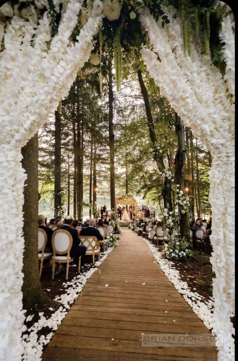 Boho Bliss: 6 Outdoor Wedding Decor Ideas for a Dreamy Bohemian Celebration Bohemian Whimsical Wedding, Dream Bored, Enchanted Forest Wedding Theme, Outdoor Wedding Decor, Forest Theme Wedding, Enchanted Forest Wedding, Wedding Decor Ideas, Fashion Design Patterns, Forest Theme