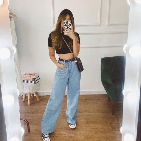 Wide Leg Outfit Jeans, Outfits With Wide Leg Jeans, Jeans Pants Outfit, Wide Leg Outfit, Basic Girl Outfit, Wide Leg Jeans Outfit, Outfits Con Jeans, Jeans Wide, Causual Outfits