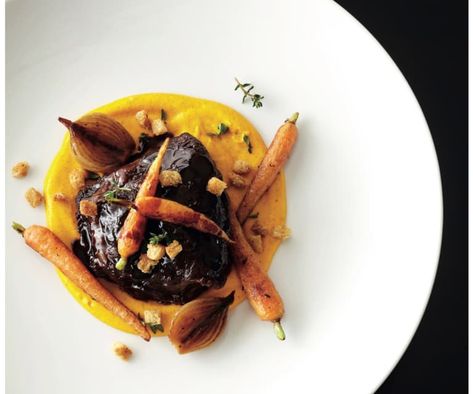 Beef Fine Dining, Gastro Pub Food, Beef Cheeks Recipe, Beef Main Course, Lamb Rump, Slow Cooked Beef Cheeks, Elegant Dishes, Carrot Puree, Gastro Pub