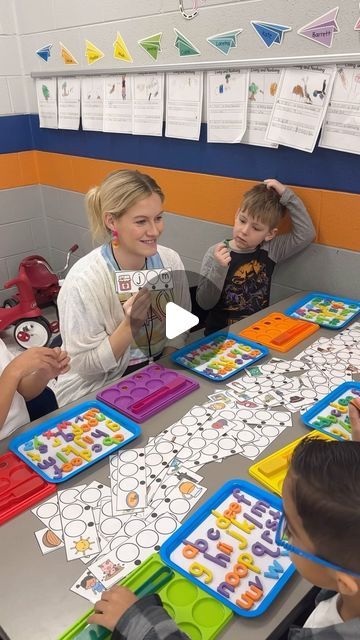 Kayla Hair on Instagram: "One thing that helps with center rotations and the noise control is either Nickie or I will take our small group into the hallway. This activity the students practiced cvc words with the short vowels we have learned already. We did a quick review of the vowels before they got to build the entire word on their own. Cards: in my TPT shop Magnetic Wands& Chips: Amazon Letter Trays: @pvalleybooks Sound Trays: @hand2mindinc" Short Vowel Activities, Phonics Resources, Vowel Activities, Center Rotations, Letter Tray, Short Vowels, Cvc Words, Group Activities, Word Work