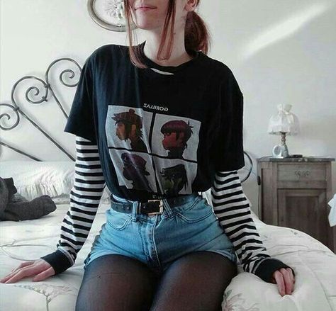 Cool Outfit: Gorillaz tee, black and white striped long sleeve shirt, jean shorts, black belt & black leggings Gothic Mode, E Girl Aesthetic, E Girl Outfits, Goth Outfit, Grunge Clothing, Hipster Outfits, Grunge Look, Tumblr Outfits, Gorillaz