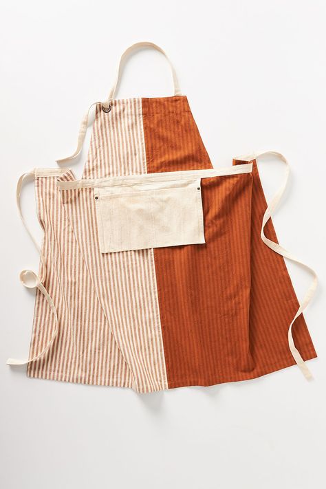 Apron Ideas, Anthropologie Holiday, Diy Apron, Cute Aprons, Aprons Patterns, Apron Designs, Sewing Gifts, Holiday Gift Guide, Grandma Gifts