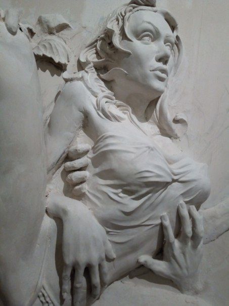 #statue #statues High Relief Sculpture, Drywall Art, Motif Art Deco, Plaster Wall Art, Relief Sculpture, Plaster Art, Wood Carving Art, High Relief, Sculpture Clay