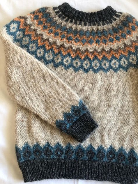 Lopapeysa Men, Embroidered Knitting, Icelandic Wool Sweaters, Etsy Clothing, Creative Items, Small Business Gifts, Icelandic Sweaters, Handmade Sweater, Etsy Stuff