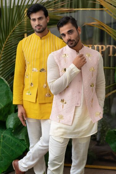 By Runit Gupta Style Indian Fashion, Indo Western Outfits For Men, Kurta Designs Men's, India Fashion Men, Indian Wedding Suits Men, W Pictures, Indian Wedding Clothes For Men, Mens Indian Wear, Boys Kurta Design