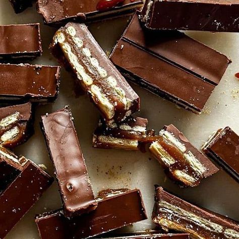 An Affair From The Heart on Instagram: "What’s not to love about Twix Bars? Crunchy bottom, caramel center, and chocolate all perfectly layered into one of America’s favorite candy bars! Now, you can make this copycat recipe quickly and easily at home in your own kitchen. Warning: They are addicting! Check out the recipe at the link below! 🤍 https://anaffairfromtheheart.com/homemade-twix-bars/ #twix #twixcookies #twixbars #copycatrecipe" Homemade Twix Bars, Twix Bars, Twix Bar, Twix Cookies, Candy Bars, Favorite Candy, Copycat Recipe, Food Dessert, Yummy Food Dessert