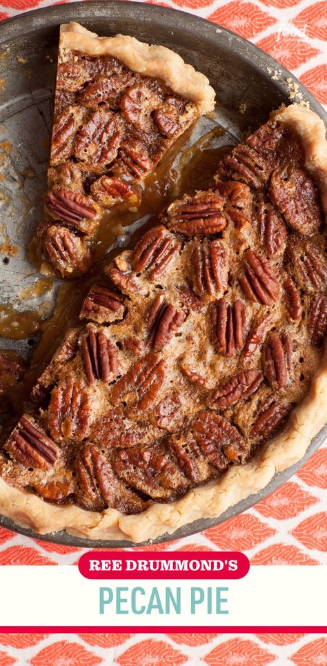 Recipe of the Day: Ree Drummond's Pecan Pie 🥧 Gooey, butter pecan pie is a beloved holiday dessert, and Ree's version only takes 20 minutes of work. You can make and freeze the pie crust in advance, then thaw before using, or chill the dough in the fridge if you're using it the same day. Ree Drummond Pecan Pie Recipe, Ree Drummond Pecan Pie, Butter Pecan Pie, Ree Drummond Recipes, Bourbon Pecan Pie, Gooey Butter, Pioneer Woman Recipes, Pecan Pie Recipe, Holiday Meal