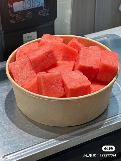 Watermelon Cubes, Kue Macaroon, Juicy Watermelon, Makanan Diet, Healthy Food Dishes, Food Babe, Watermelon Fruit, Food Therapy, Healthy Lifestyle Food