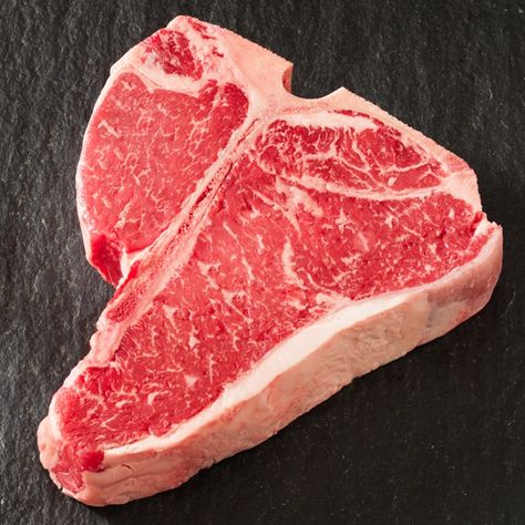 Allen Brothers now offers All-Natural Beef. No hormones, no antibiotics—just the highest standards for taste, texture and marbling. http://www.allenbrothers.com/natural-beef.html Grilling The Perfect Steak, Dry Aged Steak, Grilling Guide, Porterhouse Steak, Beef Filet, Premium Meat, T Bone Steak, Raw Meat, Easy Grilling