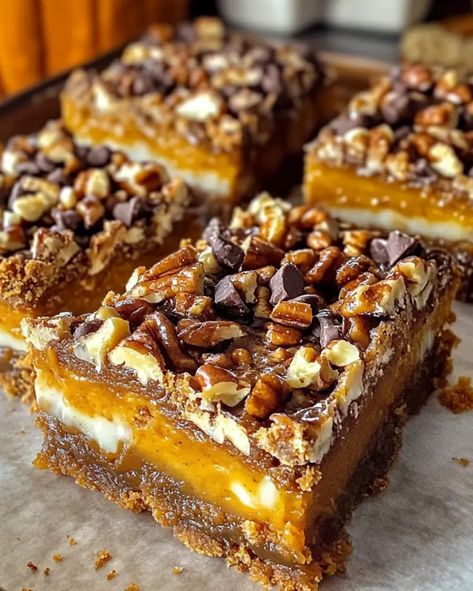 Pumpkin Cheesecake Heaven Bars - Easy Fall Dessert Recipe Heaven Bars, Cookie Butter Bars, Fall Dessert Recipes Easy, Pumpkin Cheesecake Bars, Fall Desserts Easy, Pumpkin Bars, Light Desserts, Fall Dessert Recipes, Fall Dessert