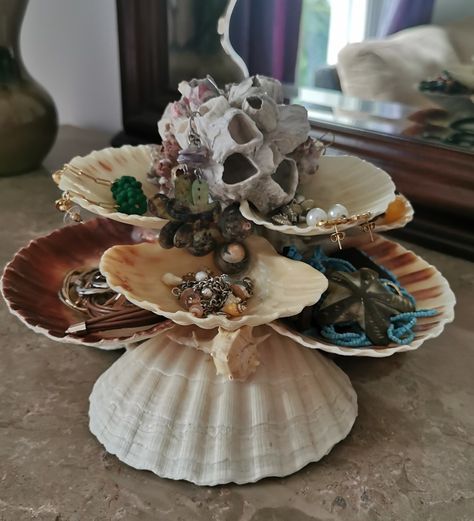 Art Coquillage, Seashell Projects, Shells Diy, Shell Crafts Diy, Seashell Art, Beach Crafts, Seashell Crafts, Fun Diy Crafts, Shell Art