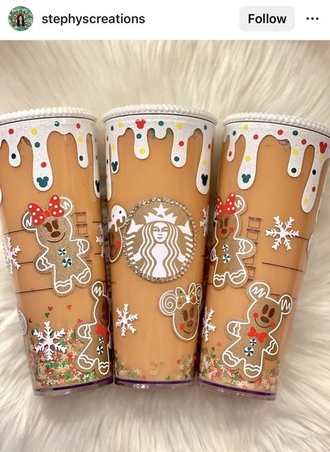 Disney Christmas Tumbler, Christmas Starbucks Cups, Gingerbread Tumbler, Pink Penthouse, Disney Gingerbread, Starbucks Christmas Cups, Cup Business, Disney Tumbler, Christmas Merch