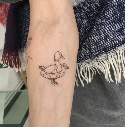 Funny Outline Tattoo, Small Funny Animal Tattoos, Cool Duck Tattoo, Funny Bunny Tattoo, Silly Small Tattoo Ideas, Tattoo Ideas Quirky, Tattoo Ideas Female Funny, Silly Goofy Tattoos, Goose Tattoo Ideas