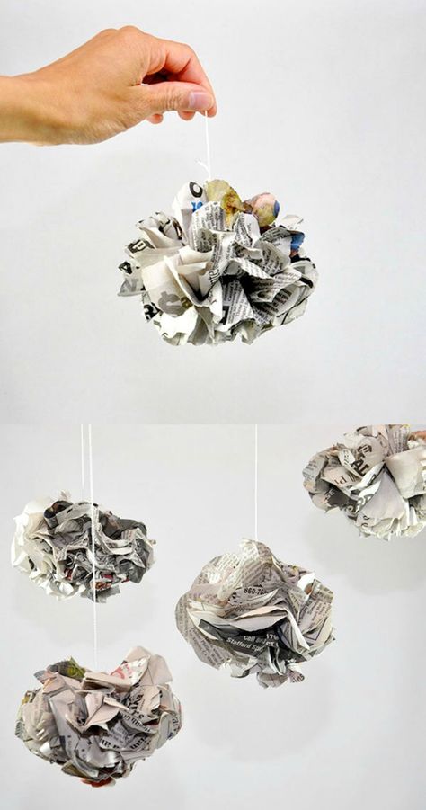 Newspaper Craft Ideas, Newspaper Flowers, Newspaper Craft, Newspaper Crafts Diy, Diy Newspaper, Newspaper Art, Folding Origami, How To Make A Pom Pom, Newspaper Crafts