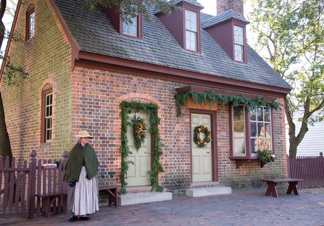 Celebrating Christmas in Williamsburg Colonial Williamsburg Christmas, Williamsburg Inn, Terrace Room, Williamsburg Christmas, Williamsburg Virginia, Traditional Colonial, Colonial Christmas, Williamsburg Va, Celebrating Christmas