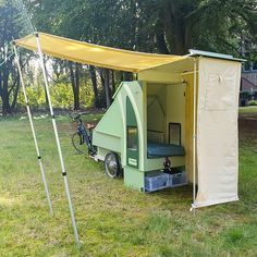 Camper Inspiration, Bike Camper, Small Camping Trailer, Bicycle Camping, Bus Conversions, Micro Camper, Bicycle Trailer, Bike Camping, Camping Stuff