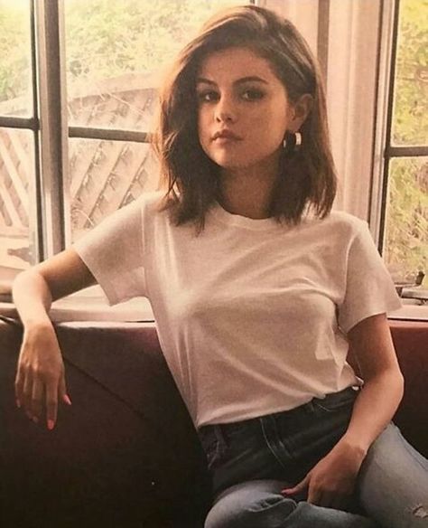 ꒰ ♡ ꒱ ↝ @cosmicgoth ༉‧₊˚✧ Selena Gomez Fashion, Fashion Street Wear, Selena Gomez Style, Selena G, Haircut Styles, Marie Gomez, Street Fashion Photography, Instagram Girls, Long Bob