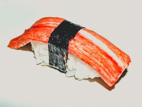 What is Kanikama (Surimi)? - Easy Homemade Sushi Surimi Sushi, Easy Homemade Sushi, Fake Crab, Tempura Sushi, Chicken Boy, Sushi Roll Recipes, Summer Hacks, Fish Wrap, Crab Stick